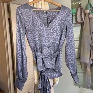 Leche blouse sliver Leopard print